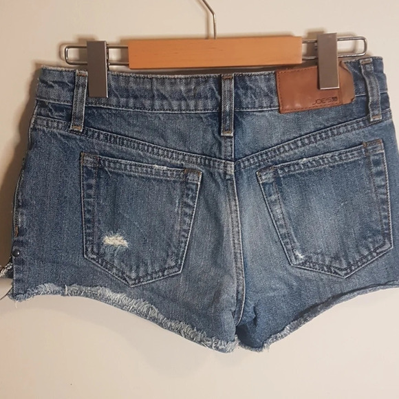 Joe's  Jeans Limited collector edition distressed jean shorts raw hem - Picture 2 of 9